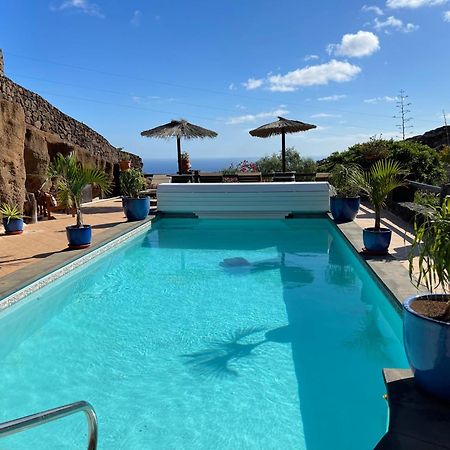 Castillo Lanzarote Villa Sophie - Luxury Villa -Sleep In A Volcanic Cave With Heated Pool 티아즈 외부 사진