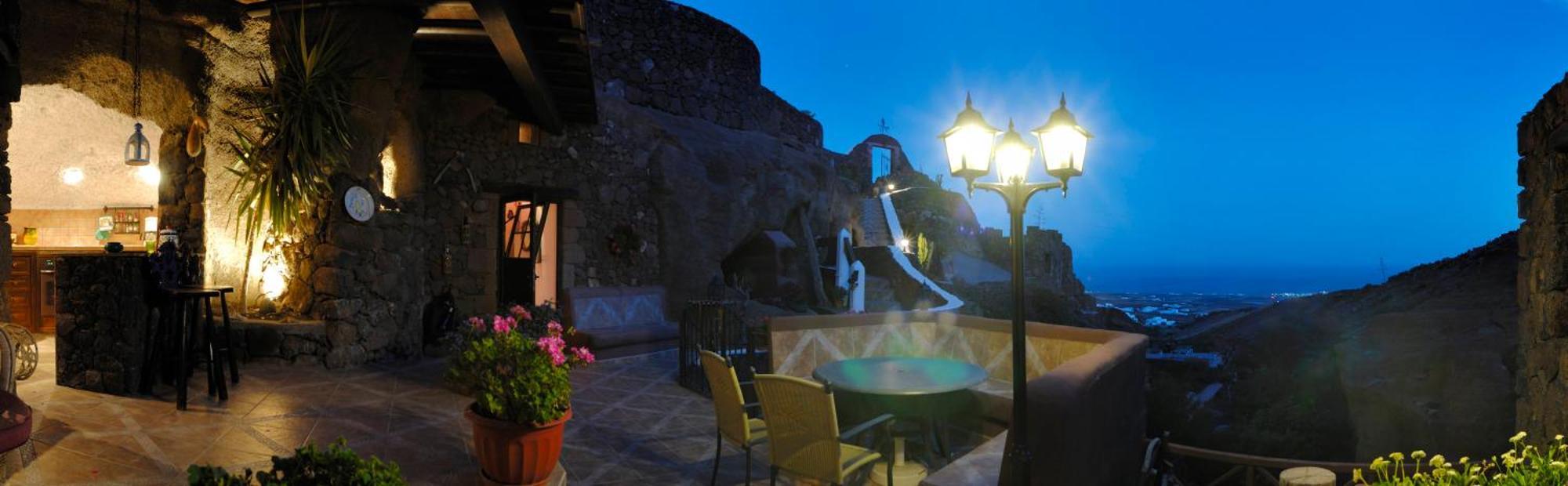 Castillo Lanzarote Villa Sophie - Luxury Villa -Sleep In A Volcanic Cave With Heated Pool 티아즈 외부 사진