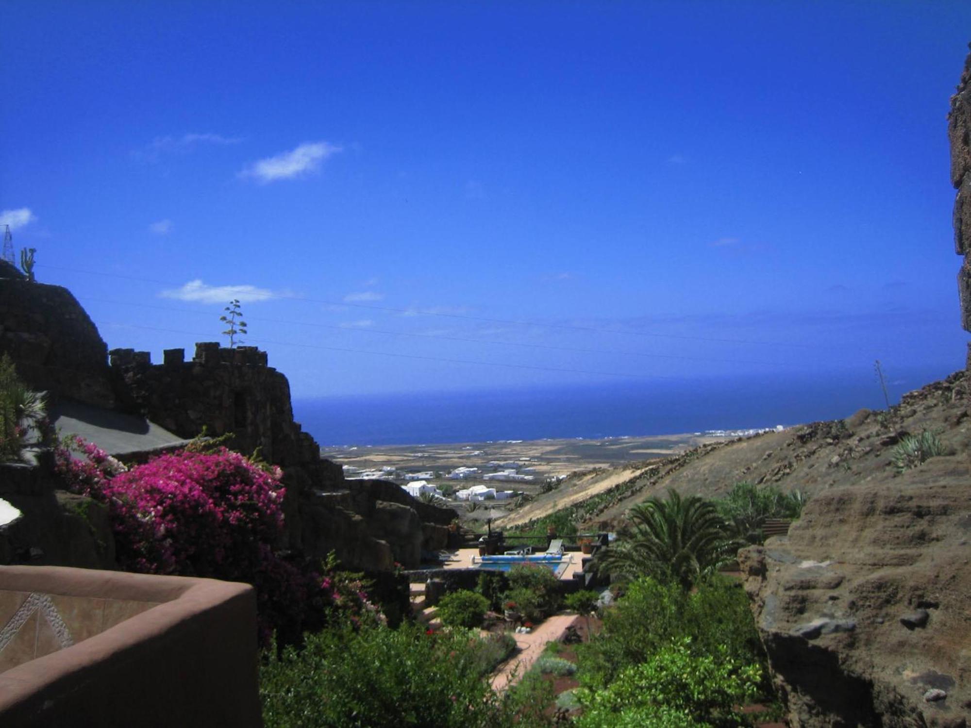 Castillo Lanzarote Villa Sophie - Luxury Villa -Sleep In A Volcanic Cave With Heated Pool 티아즈 외부 사진
