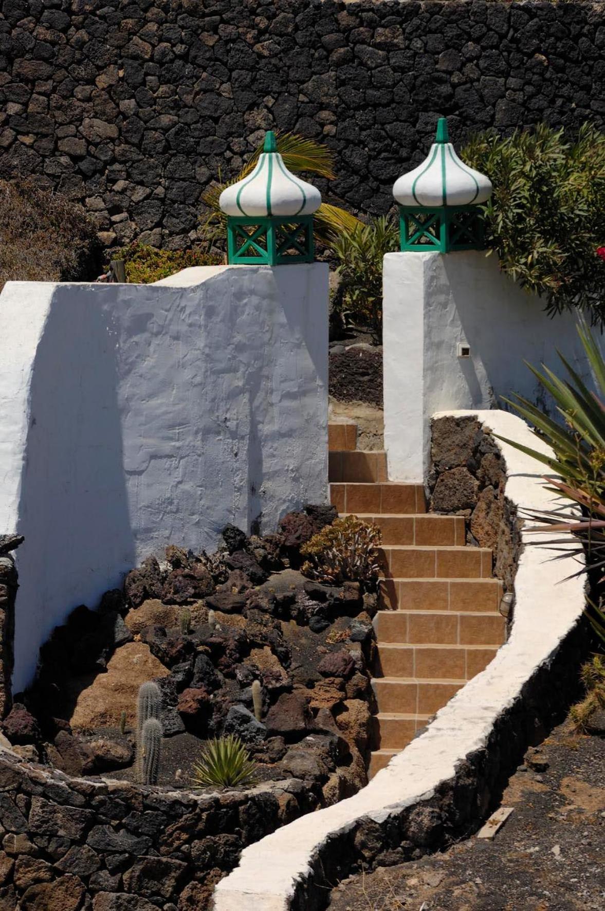 Castillo Lanzarote Villa Sophie - Luxury Villa -Sleep In A Volcanic Cave With Heated Pool 티아즈 외부 사진