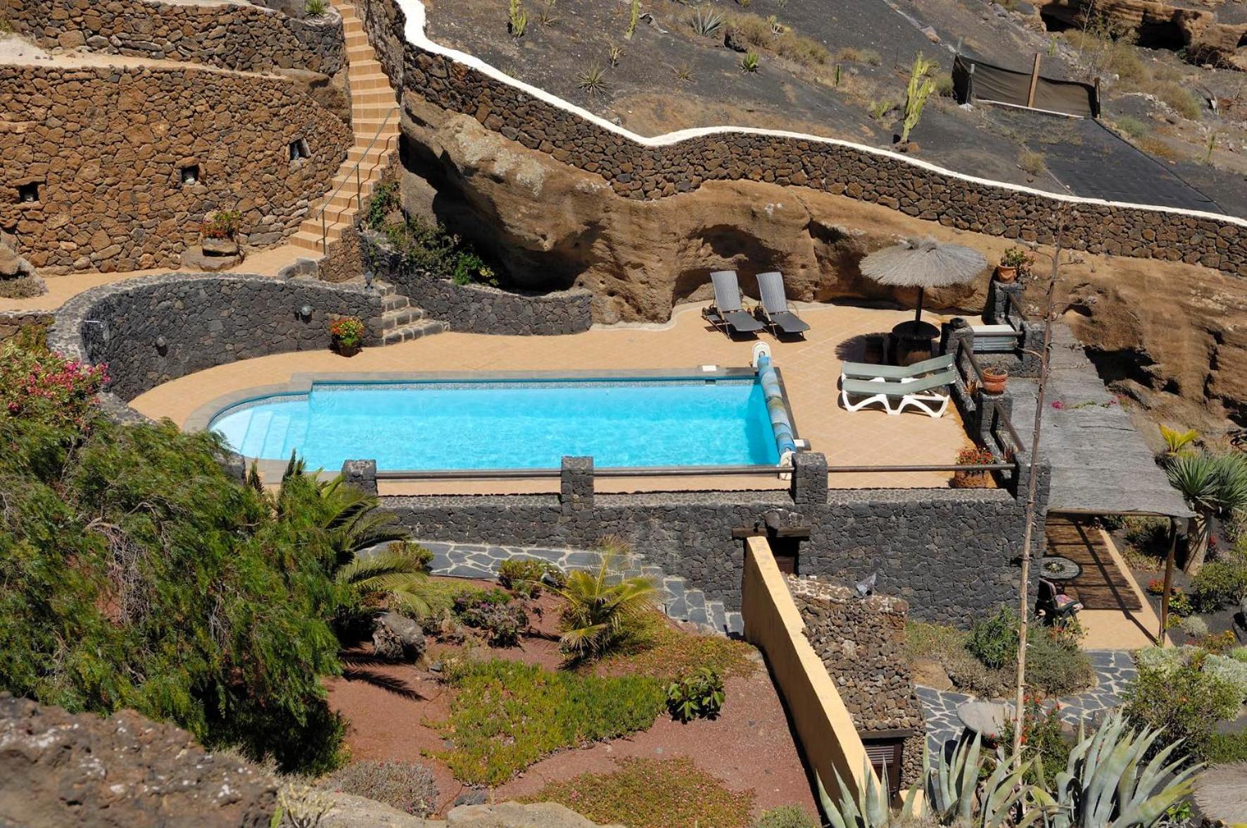 Castillo Lanzarote Villa Sophie - Luxury Villa -Sleep In A Volcanic Cave With Heated Pool 티아즈 외부 사진