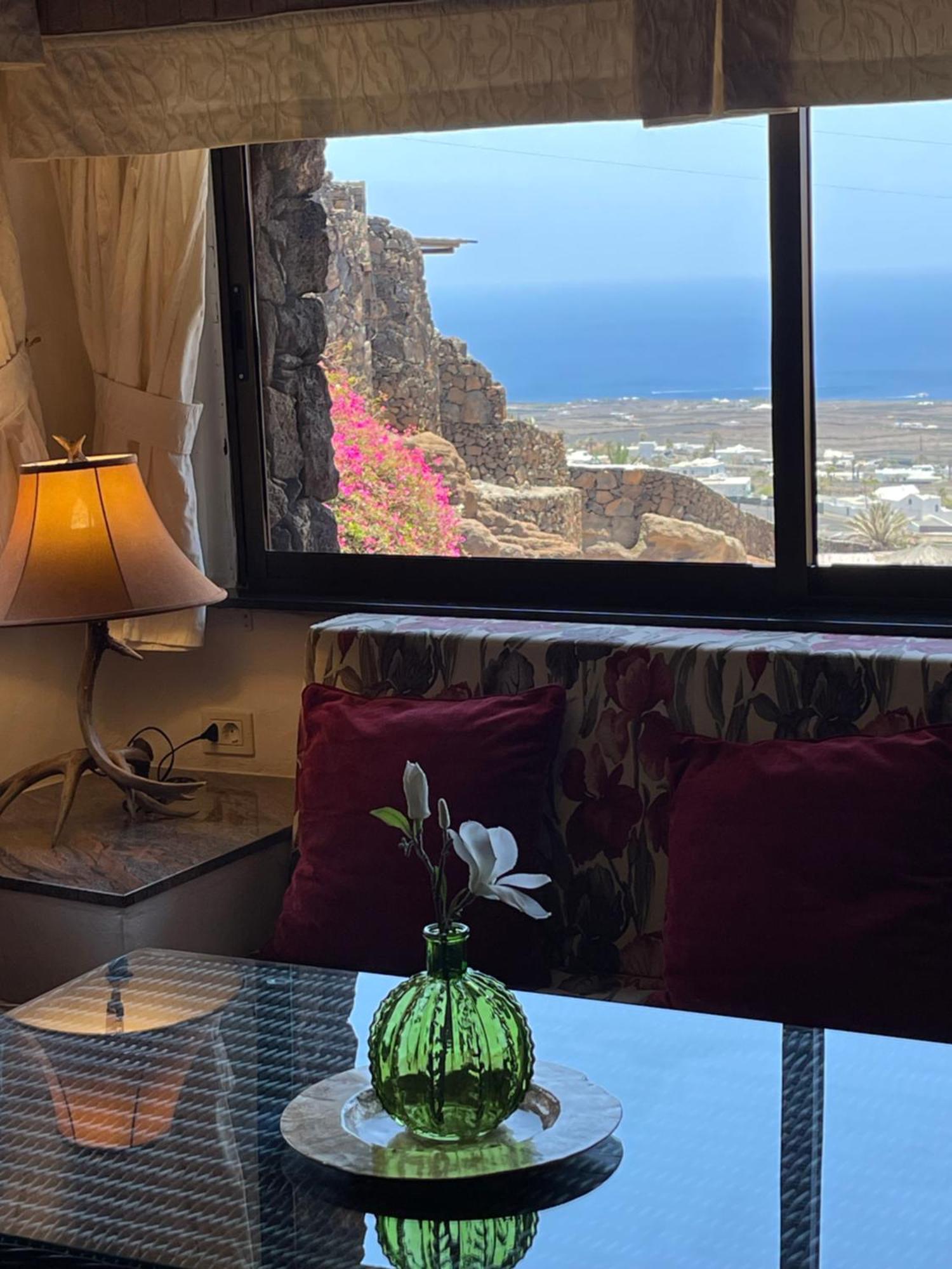 Castillo Lanzarote Villa Sophie - Luxury Villa -Sleep In A Volcanic Cave With Heated Pool 티아즈 외부 사진